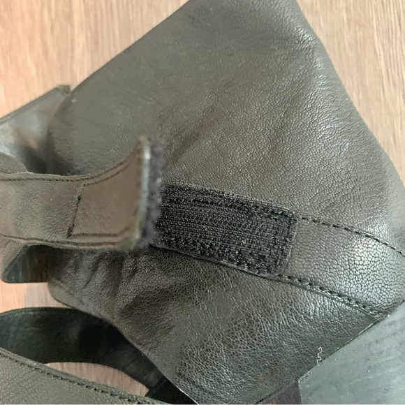 Eileen Fisher Black Leather Heeled Sandals - Picture 10 of 11